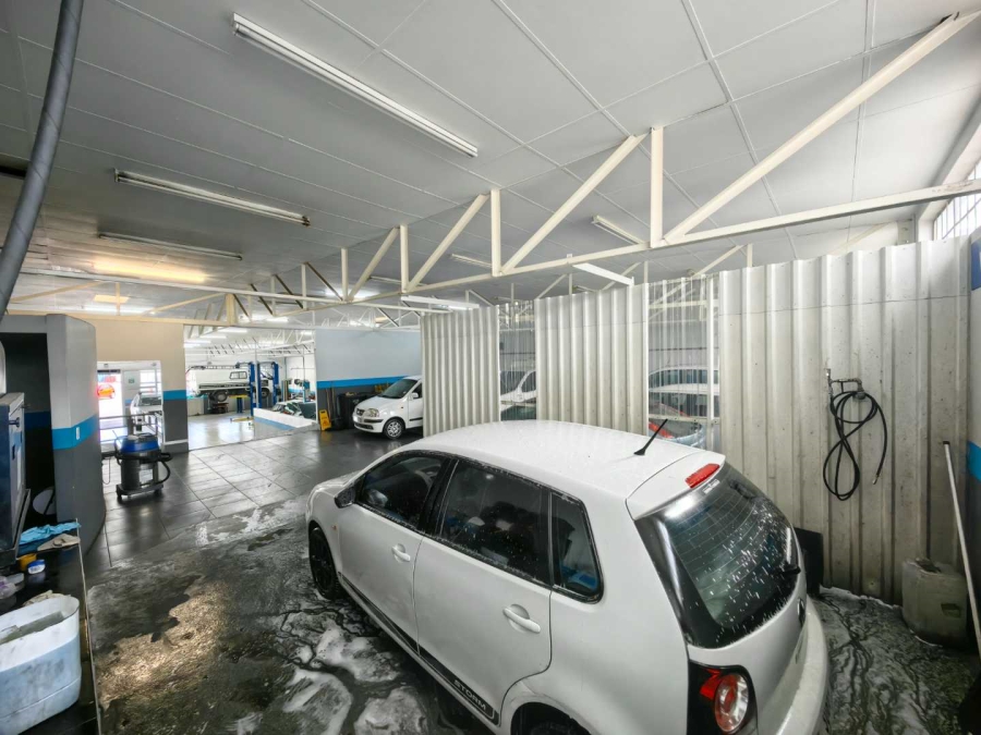 To Let commercial Property for Rent in Wynberg Western Cape